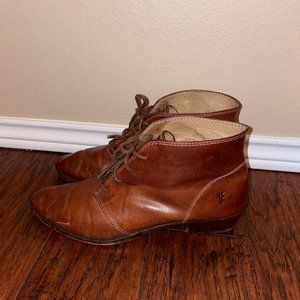 Frye Ruby Chukka, Size 9.5